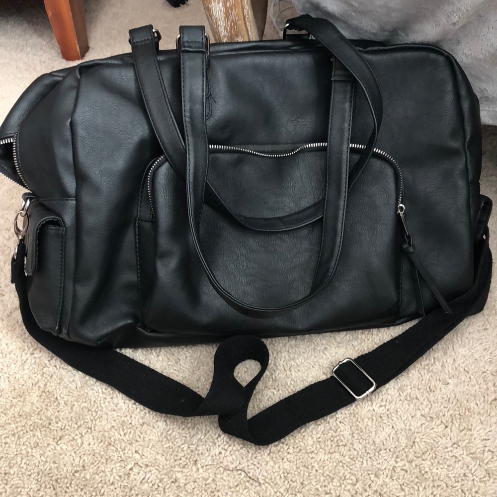 • Black Leather Weekender Bag •